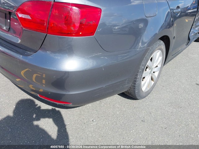 3VWDK7AJ9EM416142 Volkswagen Jetta