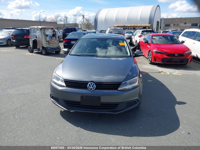 3VWDK7AJ9EM416142 Volkswagen Jetta