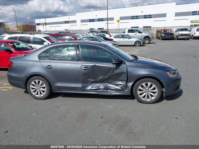 3VWDK7AJ9EM416142 Volkswagen Jetta