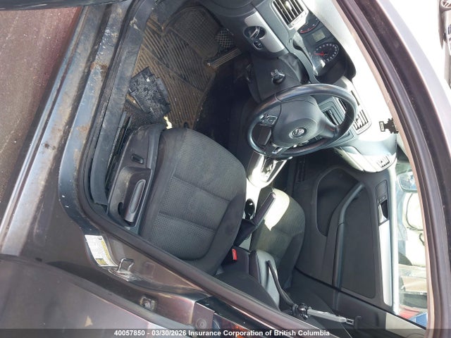 3VWDK7AJ9EM416142 Volkswagen Jetta