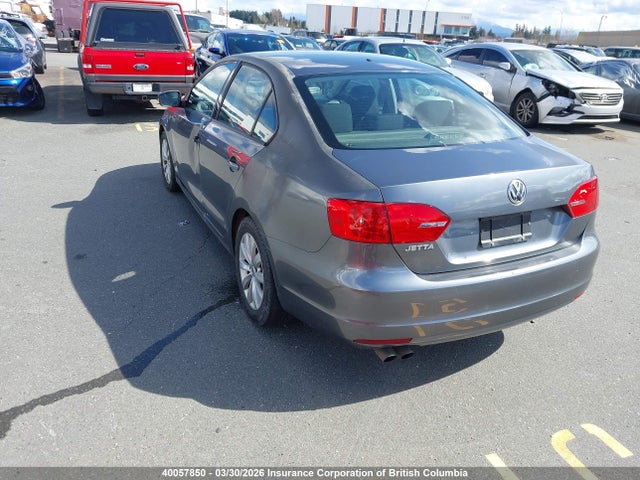 3VWDK7AJ9EM416142 Volkswagen Jetta