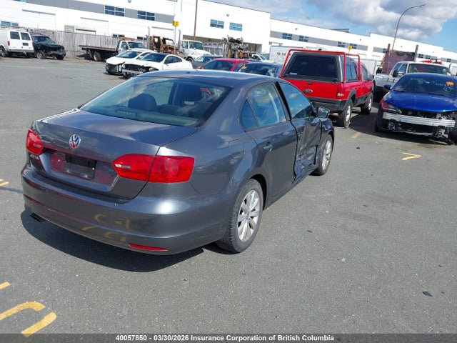 3VWDK7AJ9EM416142 Volkswagen Jetta