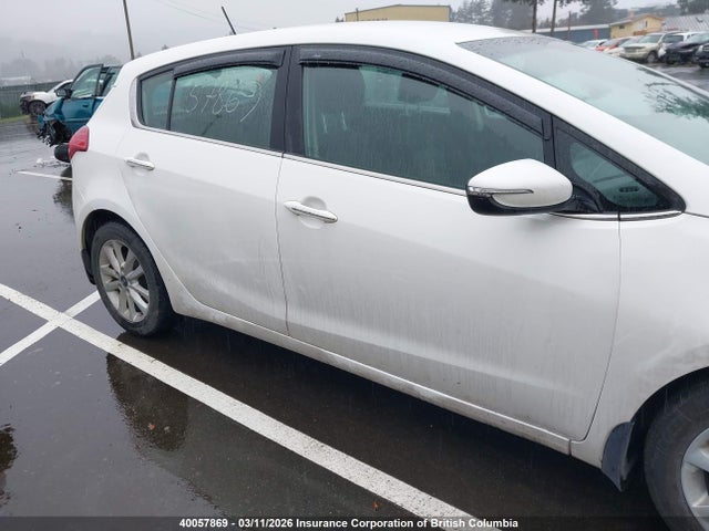 KIA Forte 2017 KNAFX5A8XH5716634 Image 13