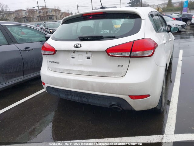 KIA Forte 2017 KNAFX5A8XH5716634 Image 4