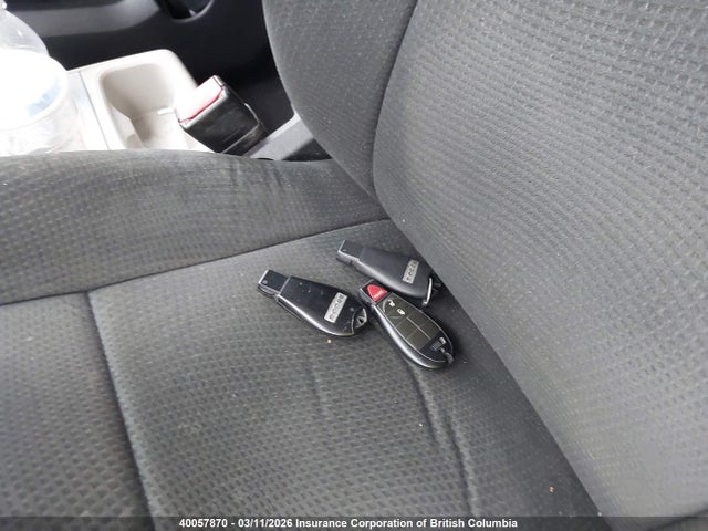 40057870 :رقم المزاد ، 2D4RN4DGXBR762366 vin ، 2011 Dodge Grand Caravan Express مزاد بيع