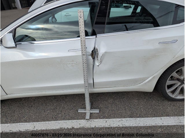 2019 Tesla Model 3 მანქანა იყიდება აუქციონზე, vin: 5YJ3E1EA0KF402403, აუქციონის ნომერი: 40057876