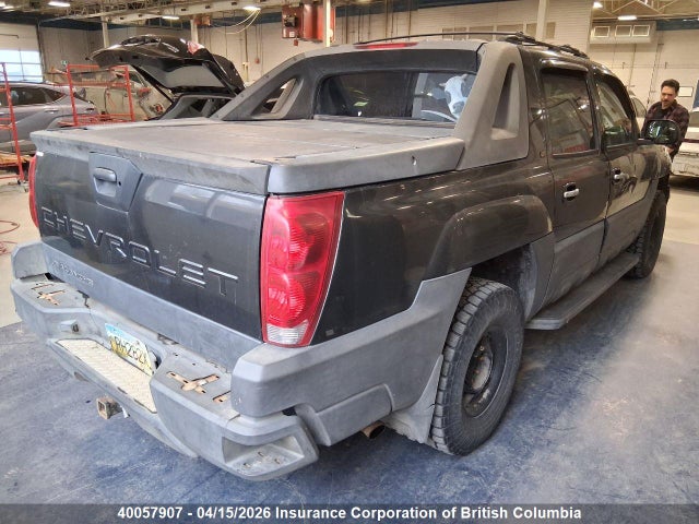 40057907 :رقم المزاد ، 3GNEK12T35G130006 vin ، 2005 Chevrolet Avalanche 1500 Ls/lt مزاد بيع