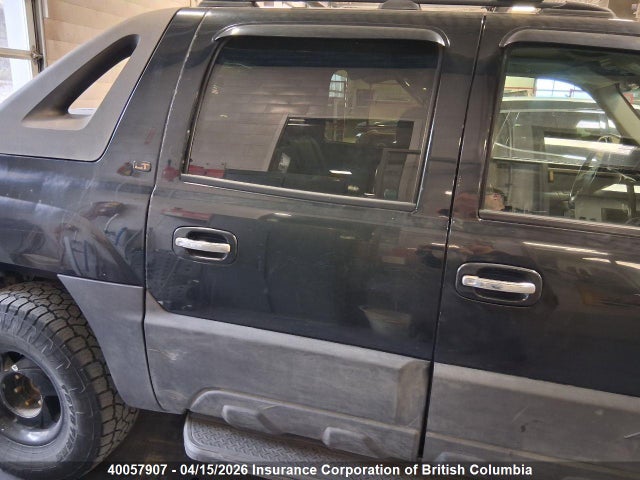40057907 :رقم المزاد ، 3GNEK12T35G130006 vin ، 2005 Chevrolet Avalanche 1500 Ls/lt مزاد بيع