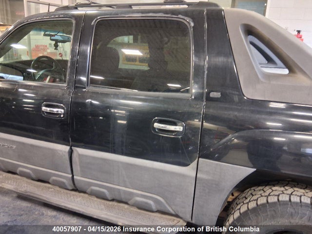40057907 :رقم المزاد ، 3GNEK12T35G130006 vin ، 2005 Chevrolet Avalanche 1500 Ls/lt مزاد بيع
