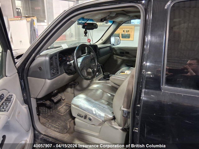 40057907 :رقم المزاد ، 3GNEK12T35G130006 vin ، 2005 Chevrolet Avalanche 1500 Ls/lt مزاد بيع