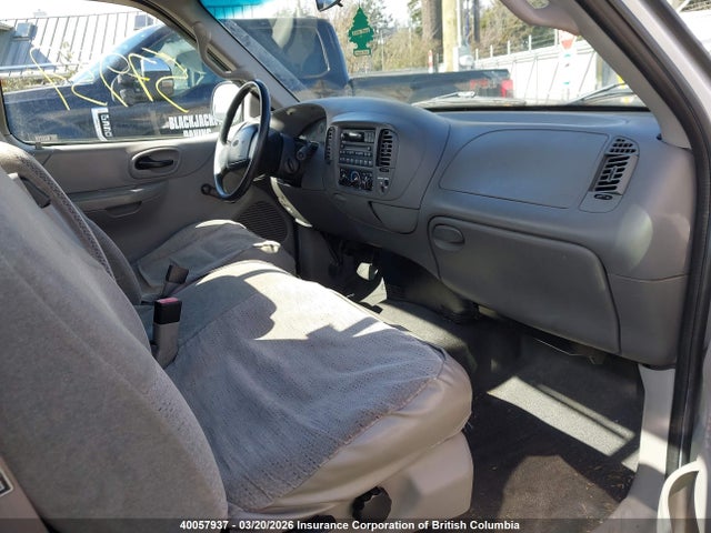 40057937 :رقم المزاد ، 2FTRF17292CA21430 vin ، 2002 Ford F150 مزاد بيع