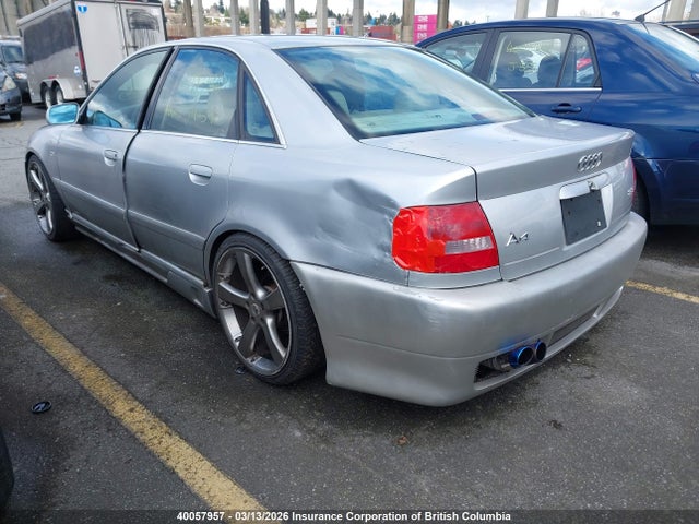 1999 Audi A4 მანქანა იყიდება აუქციონზე, vin: WAUED28D0XA246660, აუქციონის ნომერი: 40057957