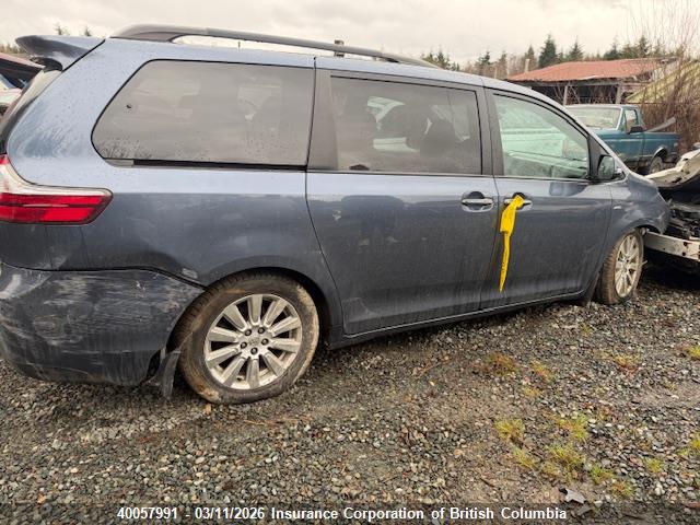 5TDDZ3DC5HS181912 Toyota Sienna Xle/limited