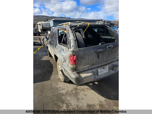 40058038 :رقم المزاد ، 1GKCT18X55K111395 vin ، 2005 Gmc Jimmy مزاد بيع