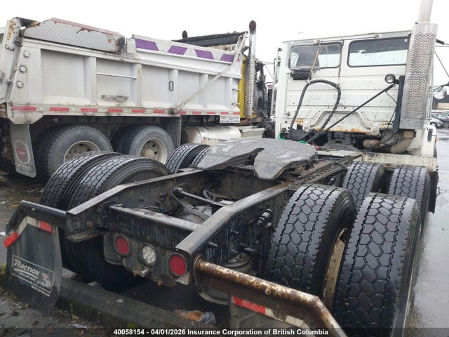 Продажа на аукционе авто 2001 Freightliner Medium Conventional Fl112, vin: 1FUJBGAS81HJ38680, номер лота: 40058154
