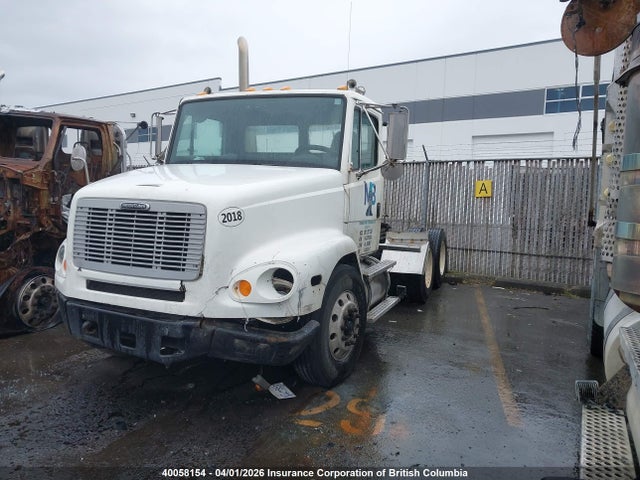 Продажа на аукционе авто 2001 Freightliner Medium Conventional Fl112, vin: 1FUJBGAS81HJ38680, номер лота: 40058154