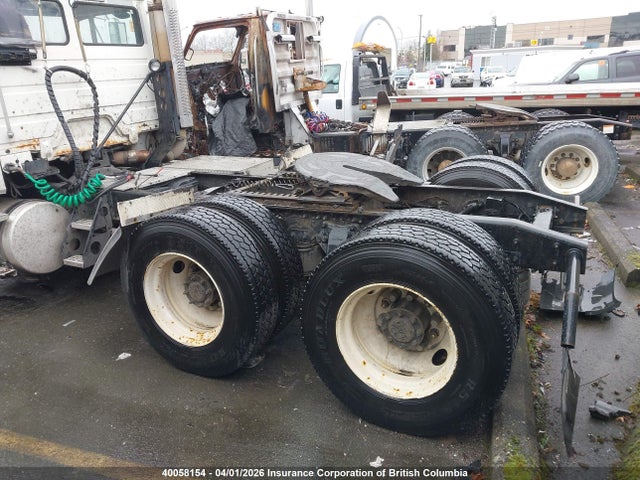 Продажа на аукционе авто 2001 Freightliner Medium Conventional Fl112, vin: 1FUJBGAS81HJ38680, номер лота: 40058154