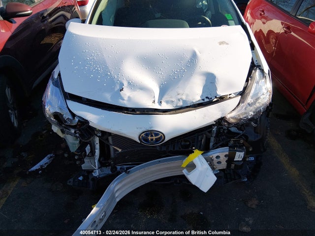 JTDZN3EU6JJ076291 Toyota PRIUS V