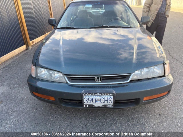 40058186 :رقم المزاد ، 1HGCD5638TA809536 vin ، 1996 Honda Accord Lx/ex مزاد بيع