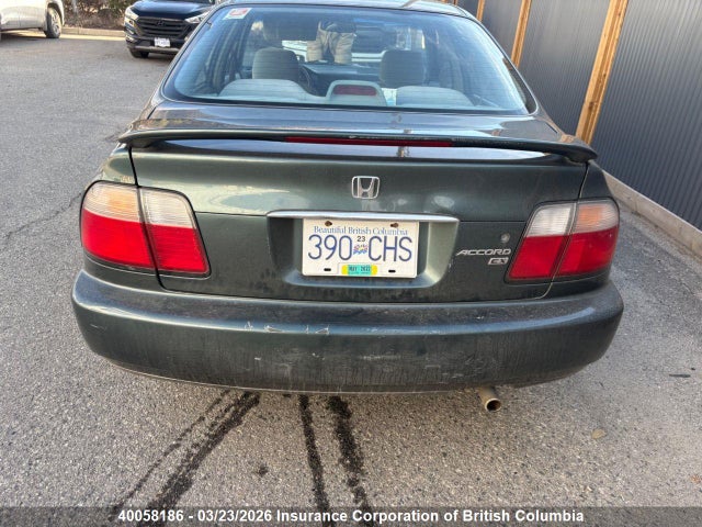 40058186 :رقم المزاد ، 1HGCD5638TA809536 vin ، 1996 Honda Accord Lx/ex مزاد بيع