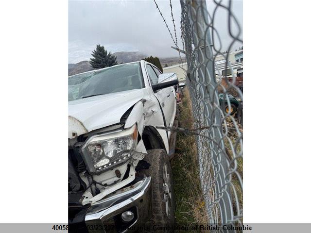 5TFHY5F12EX328415 Toyota Tundra Crewmax Limited