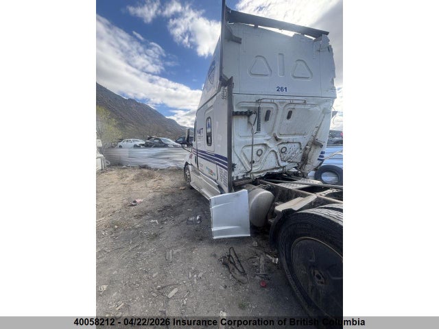 3AKJHHDR8LSLR5890 Freightliner New Cascadia 126
