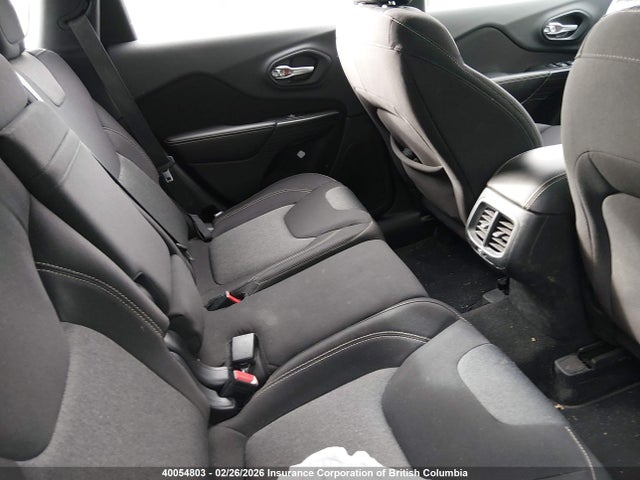 1C4PJLAB1FW578692 Jeep Cherokee Sport