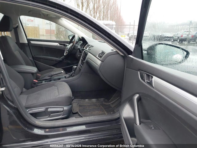 1VWAA7A37JC039247 Volkswagen Passat S/r-line