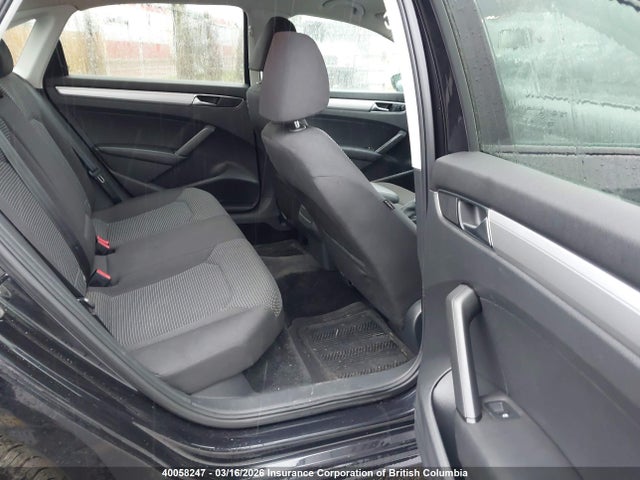 1VWAA7A37JC039247 Volkswagen Passat S/r-line