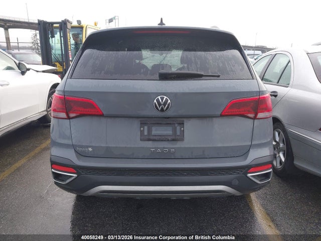 40058249 :رقم المزاد ، 3VVEX7B24NM001067 vin ، 2022 Volkswagen Taos مزاد بيع