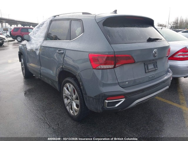 40058249 :رقم المزاد ، 3VVEX7B24NM001067 vin ، 2022 Volkswagen Taos مزاد بيع