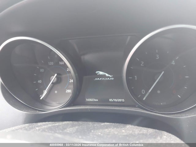 Jaguar F-pace R - Sport 2017 SADCL2BN2HA087614 Image 7