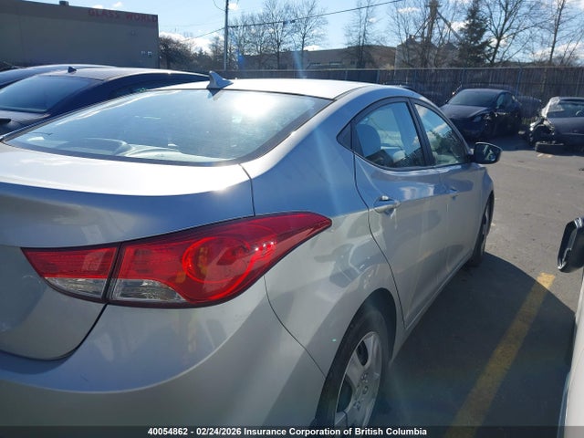 2013 Hyundai Elantra Gls/limited მანქანა იყიდება აუქციონზე, vin: 5NPDH4AE5DH434239, აუქციონის ნომერი: 40054862