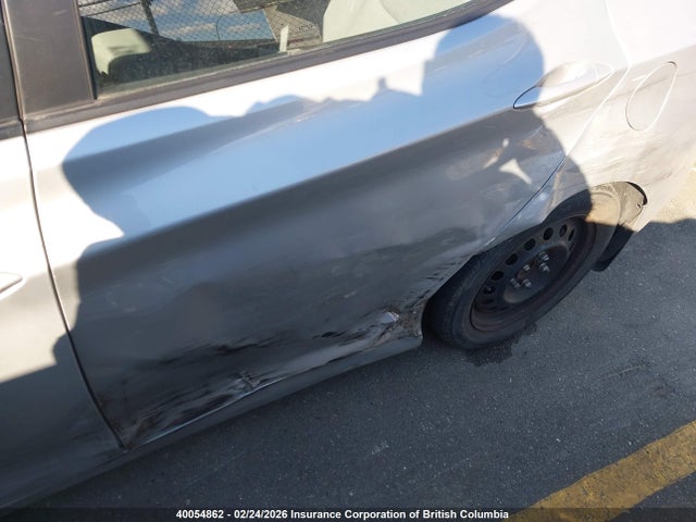 2013 Hyundai Elantra Gls/limited მანქანა იყიდება აუქციონზე, vin: 5NPDH4AE5DH434239, აუქციონის ნომერი: 40054862