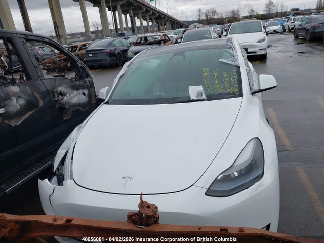 Tesla Model Y 2023 LRWYGDEF8PC136496 Image 13
