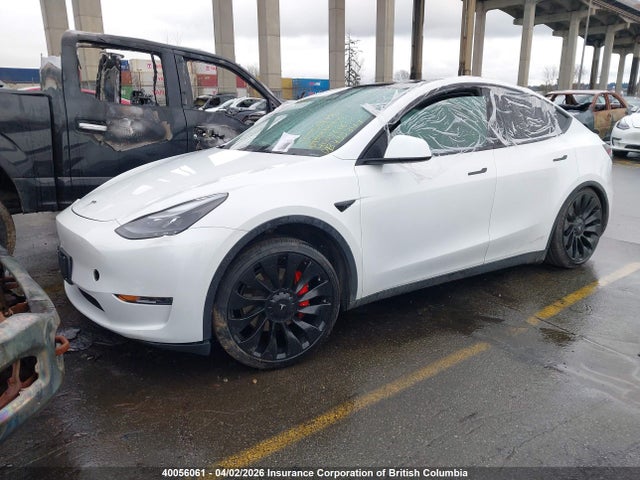 Tesla Model Y 2023 LRWYGDEF8PC136496 Image 2