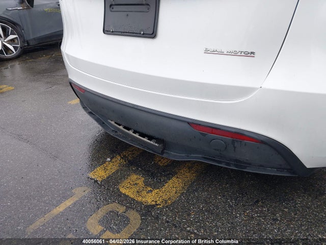 Tesla Model Y 2023 LRWYGDEF8PC136496 Image 21
