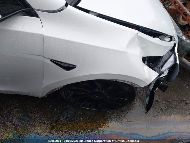Tesla Model Y 2023 LRWYGDEF8PC136496 Image 22