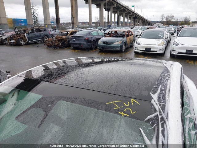 Tesla Model Y 2023 LRWYGDEF8PC136496 Image 23
