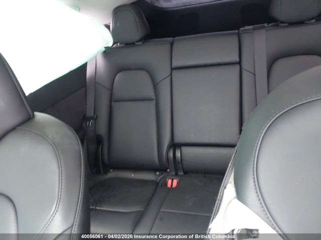 Tesla Model Y 2023 LRWYGDEF8PC136496 Image 8