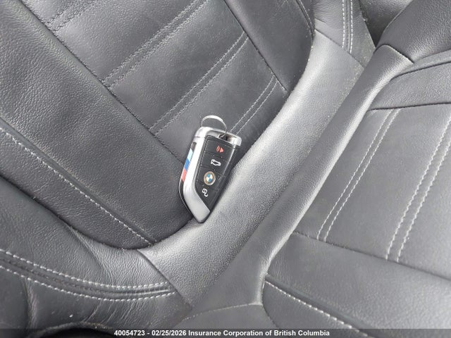 3MW5R7J05L8B23853 BMW 330XI