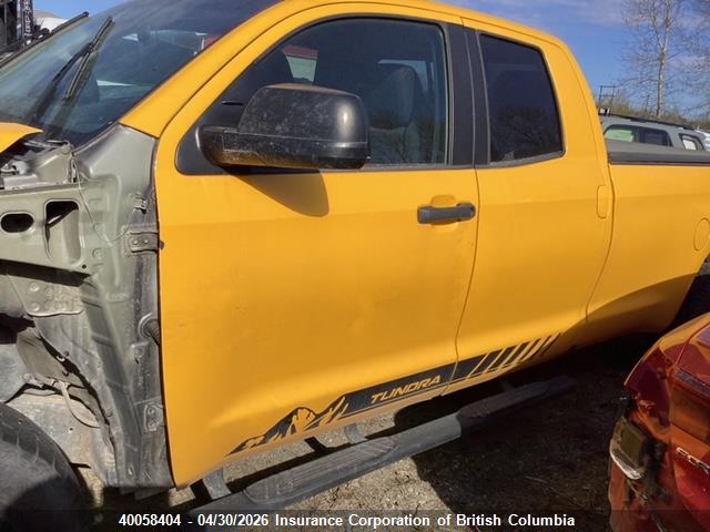 2015 Toyota Tundra Double Cab Sr/double Cab Sr5 მანქანა იყიდება აუქციონზე, vin: 5TFCY5F12FX018146, აუქციონის ნომერი: 40058404