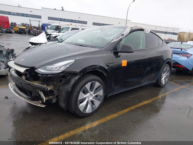 5YJYGDED8MF123442 Tesla Model Y