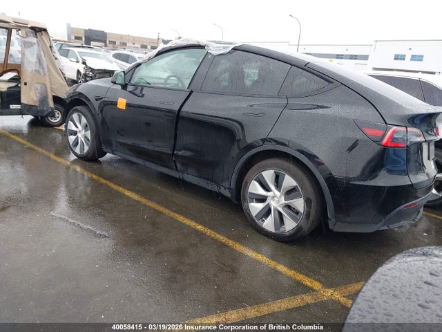 5YJYGDED8MF123442 Tesla Model Y