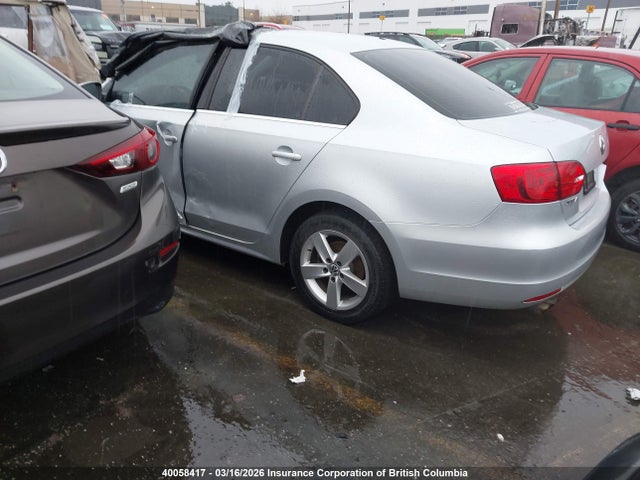 40058417 :رقم المزاد ، 3VWDL7AJ4BM027417 vin ، 2011 Volkswagen Jetta مزاد بيع