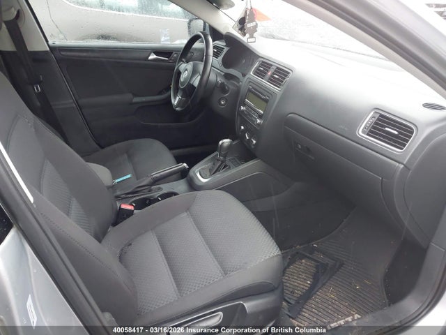 40058417 :رقم المزاد ، 3VWDL7AJ4BM027417 vin ، 2011 Volkswagen Jetta مزاد بيع