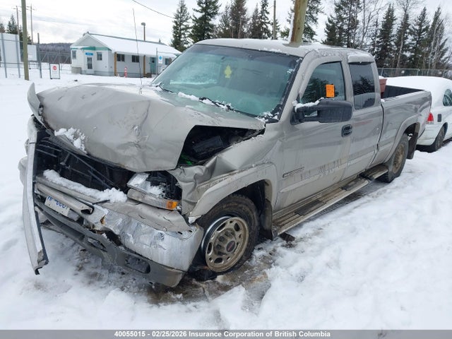 2001 Gmc New Sierra K2500 მანქანა იყიდება აუქციონზე, vin: 1GTGK29U41Z179828, აუქციონის ნომერი: 40055015