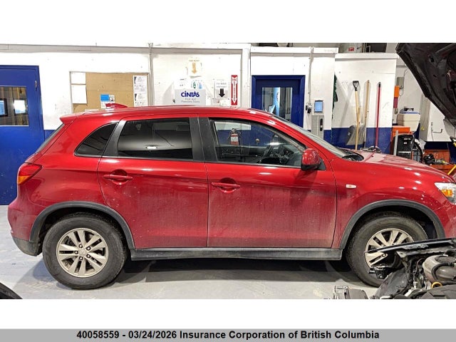 JA4AJ3AU8KU605748 Mitsubishi RVR