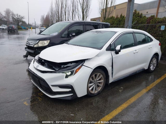 5YFB4MBE0RP201509 Toyota COROLLA SE