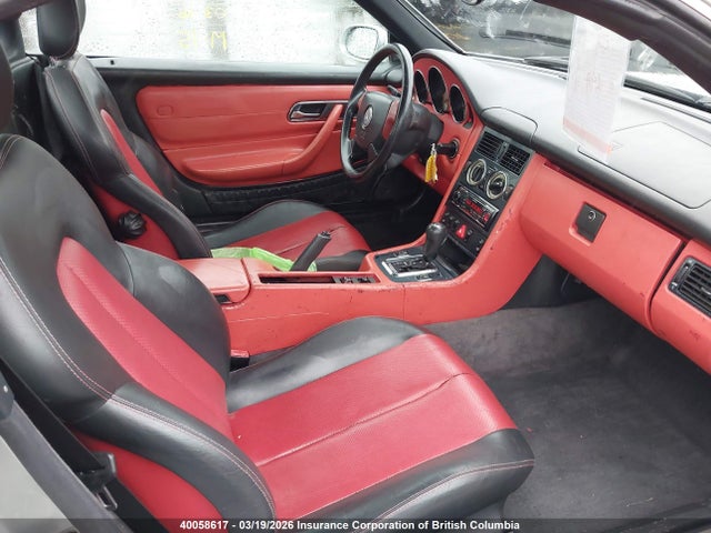 Auction sale of the 1998 Mercedes-benz Slk 230 Kompressor, vin: WDBKK47F3WF038170, lot number: 40058617